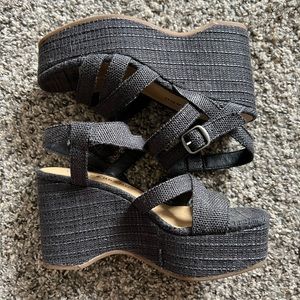 Lucky Brand - Carlisha Platform Wedge Sandal - Black Fabric - Size 5